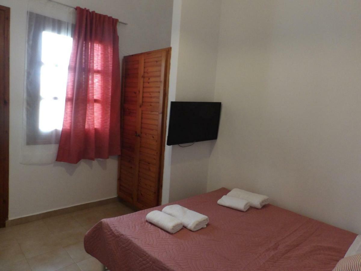 Teo 3 Apartment Goúvai Luaran gambar